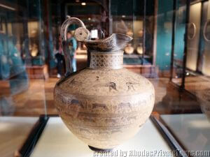 Museo del Louvre: Cerámicas encontradas en Kamiros