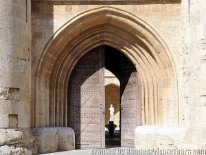 Tours in Rhodes, The Grand Master Palace