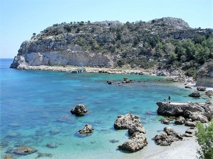 Anthonny Quinn Bay, Senior woman touring alone in Rhodes